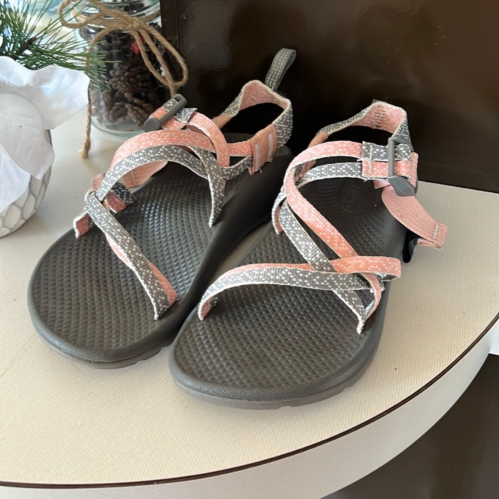 CHACO SIZE 22